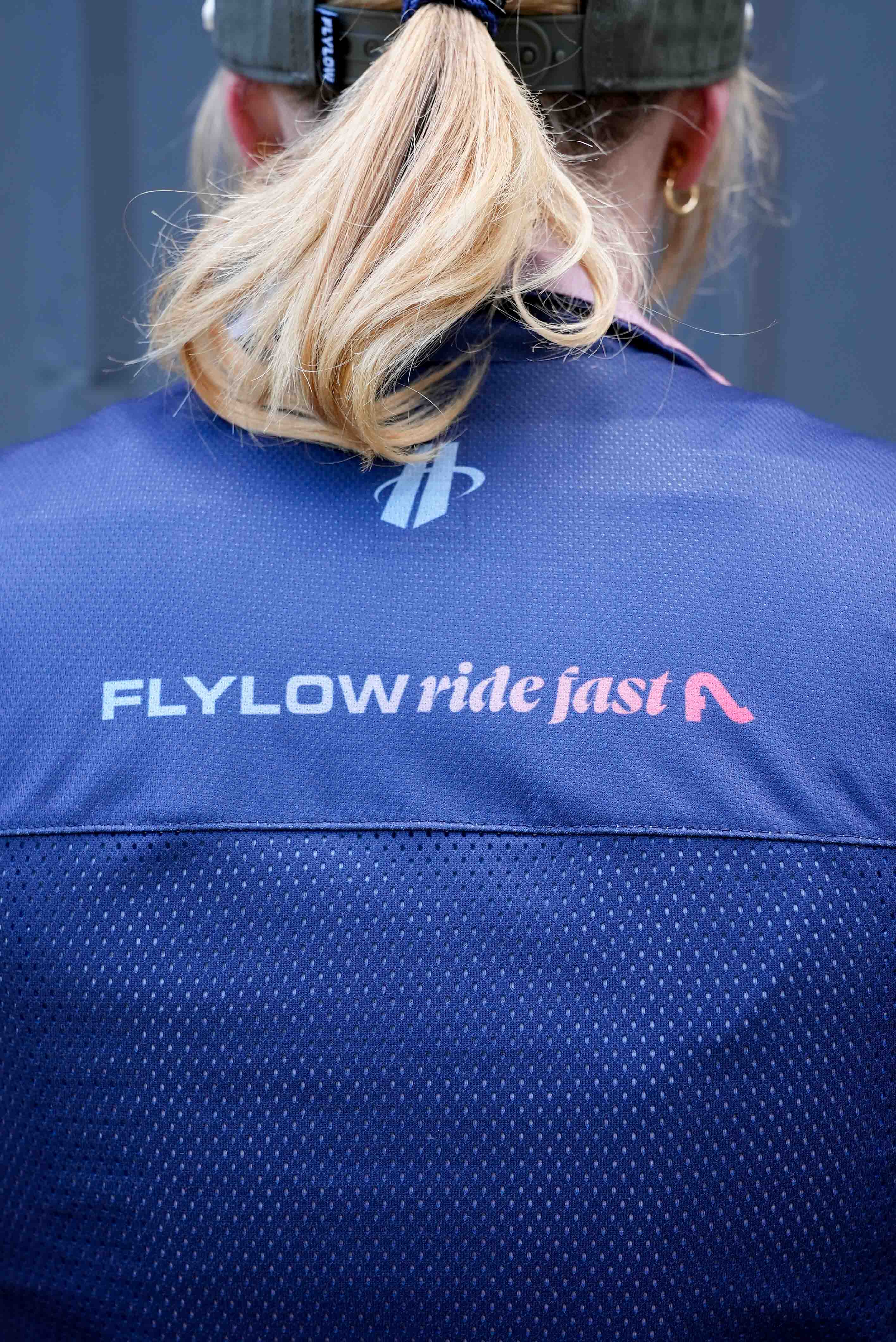 2024 Women's Element Vests - Image 4